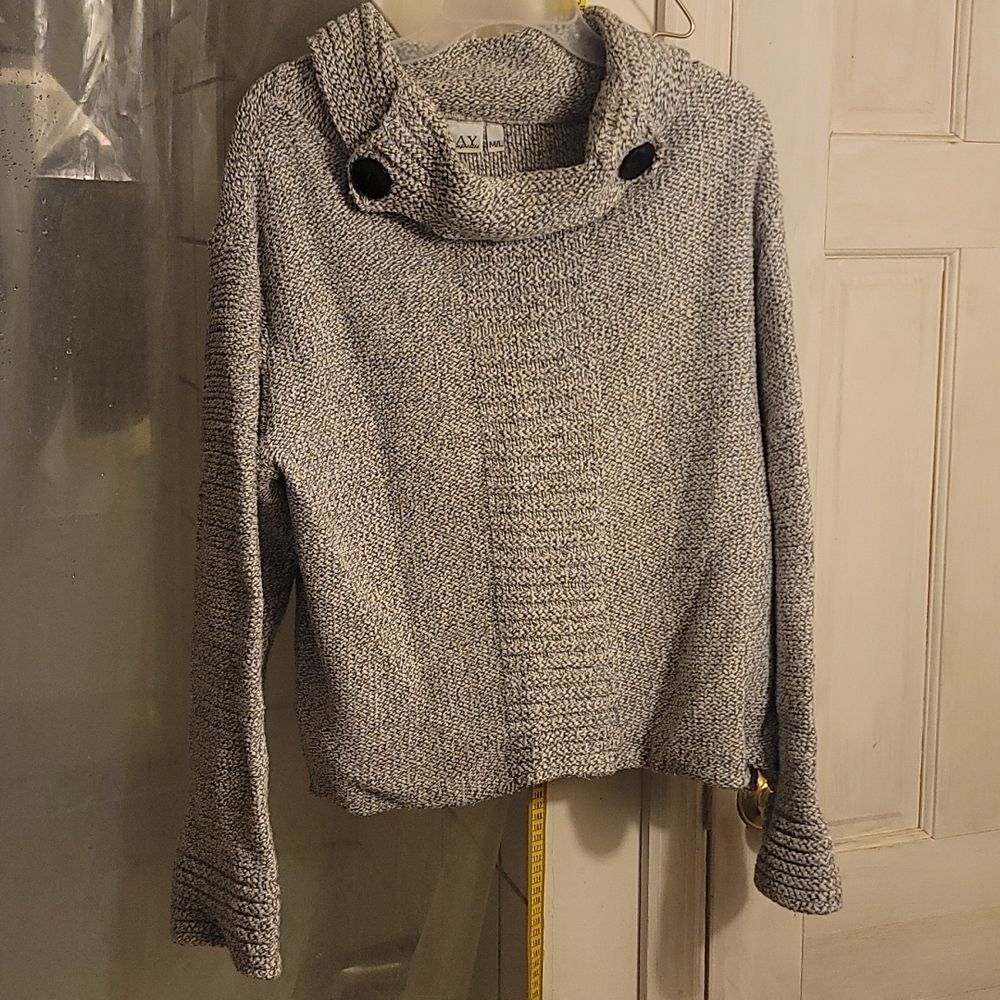 Clay get Comfortable, M/L black white cable cowel neck 2 button sweater.